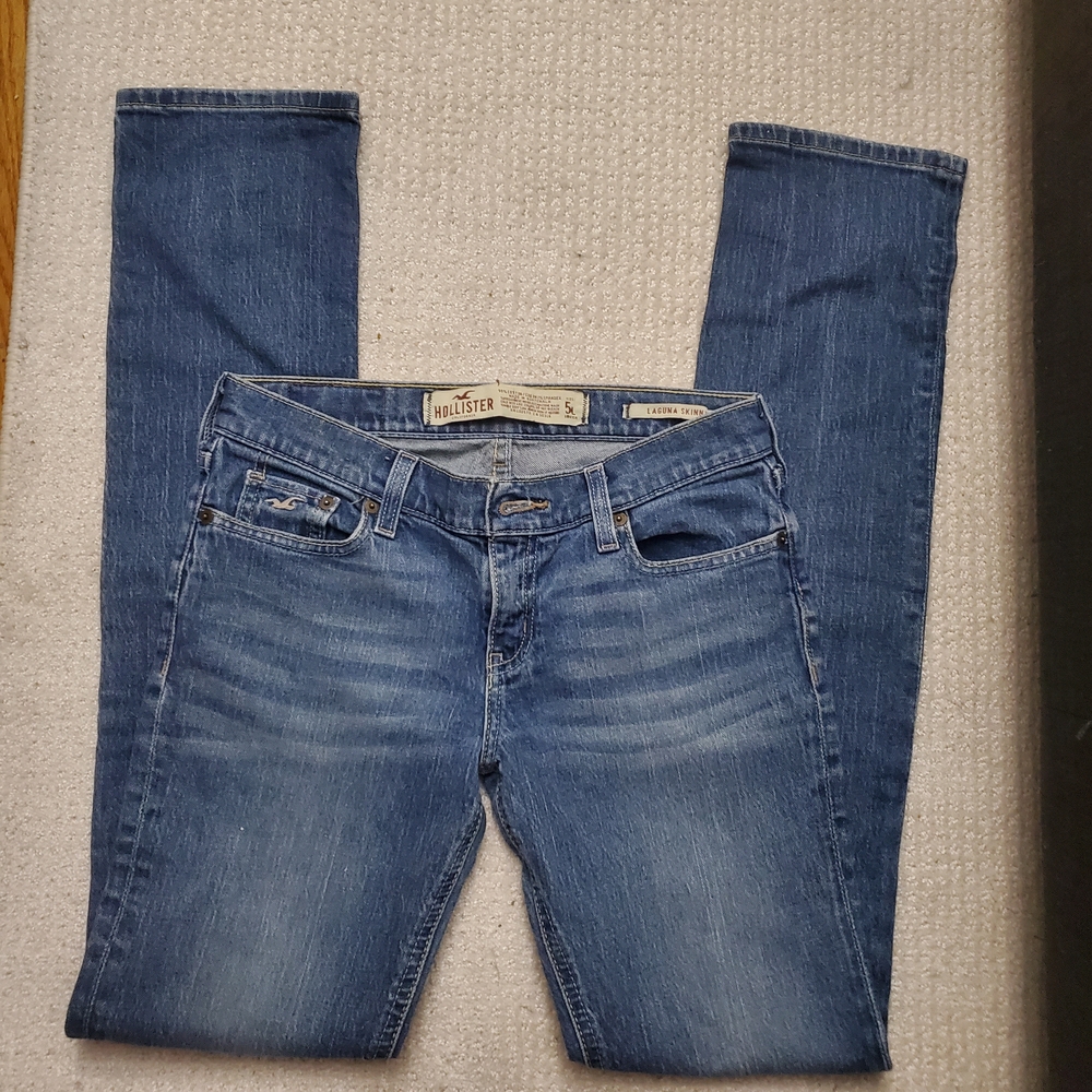 Hollister Women's Classic Blue Skinny Jeans